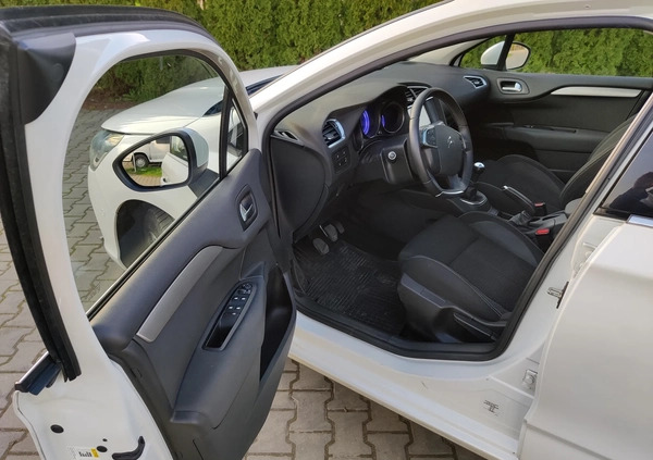 Citroen C4 cena 49000 przebieg: 111000, rok produkcji 2018 z Warszawa małe 211